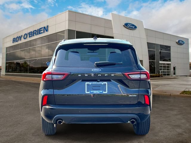 Certified 2024 Ford Escape ST-Line w/ Tech Pack #1 AWD/4WD image 4