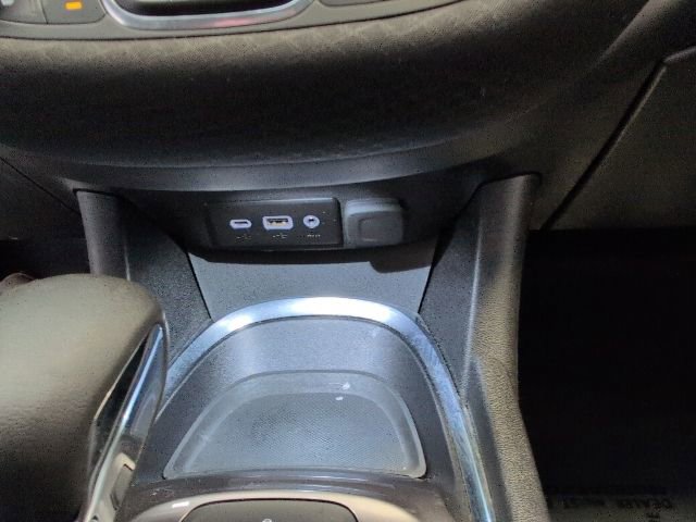 Used 2022 Chevrolet Malibu LT FWD image 24