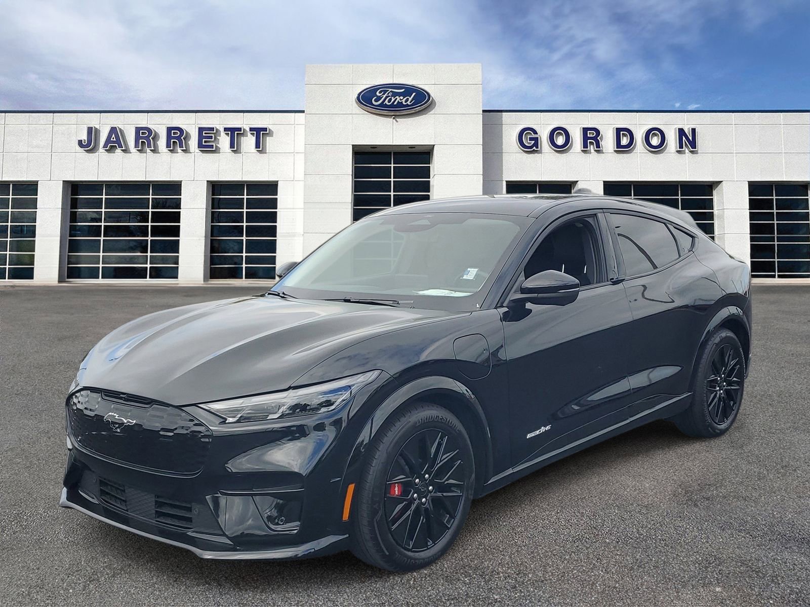 Certified 2025 Ford Mustang Mach-E Premium w/ Sport Appearance Package RWD image 2