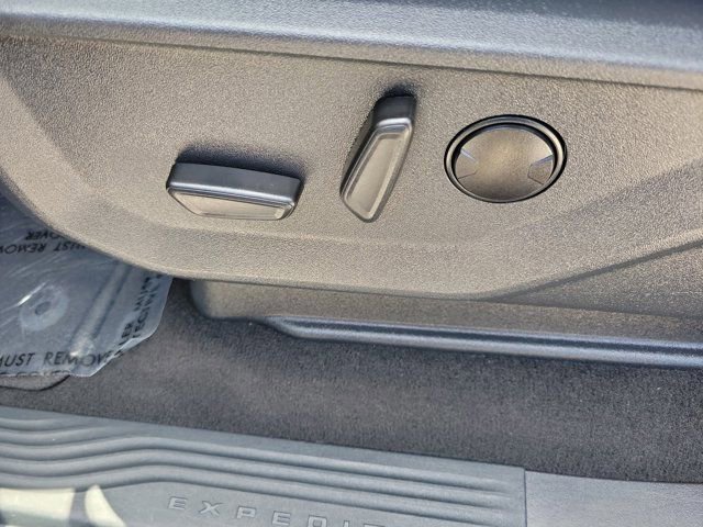 Certified 2025 Ford Expedition Max Active AWD/4WD image 28