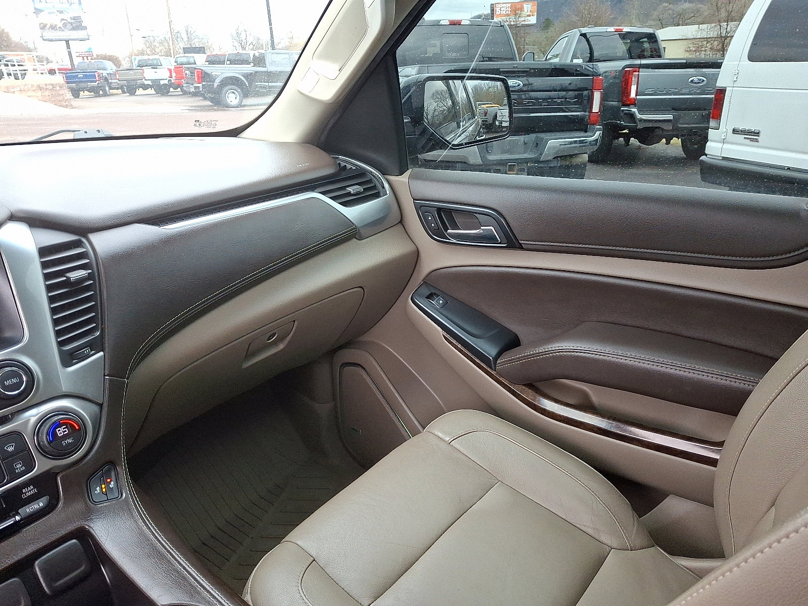 Used 2020 Chevrolet Tahoe LT image 16