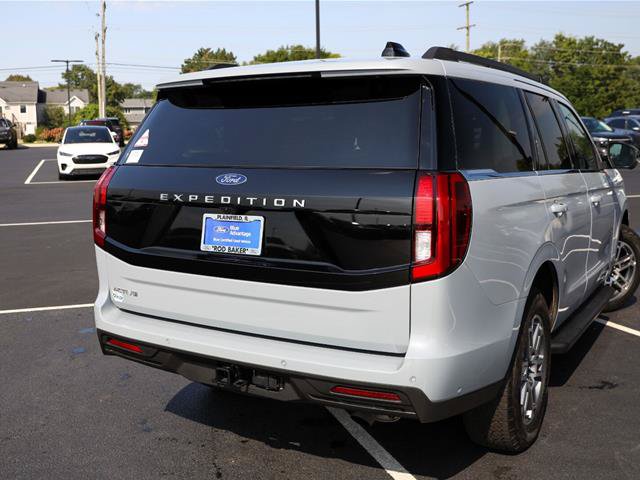 Certified 2025 Ford Expedition Active AWD/4WD image 11