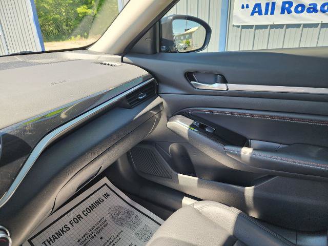 Used 2023 Nissan Altima 2.5 SR w/ SR Premium Package FWD image 16