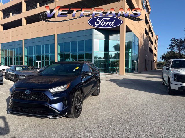 Used 2023 Toyota RAV4 XSE w/ Weather Package AWD/4WD image 1