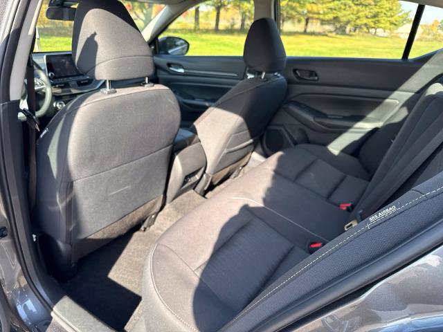 Used 2025 Nissan Altima 2.5 SV FWD image 28