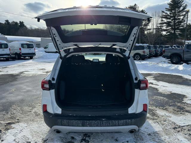 Certified 2025 Ford Escape Active w/ Cold Weather Package image 9