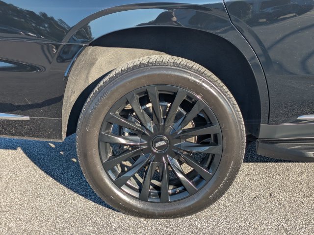 Used 2023 Cadillac Escalade Luxury AWD/4WD image 11