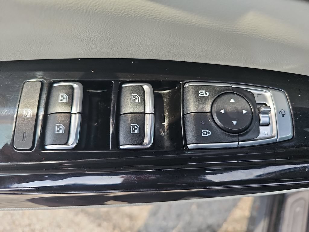 Used 2022 Kia Carnival SX FWD image 28