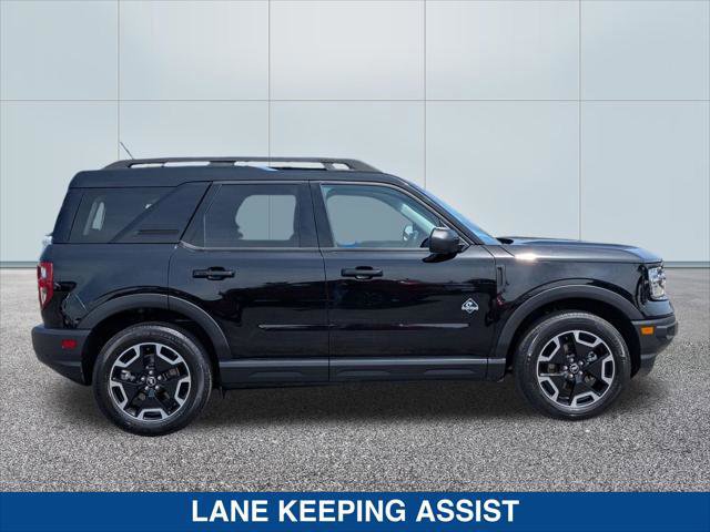 Certified 2023 Ford Bronco Sport Outer Banks w/ Tech Package image 2