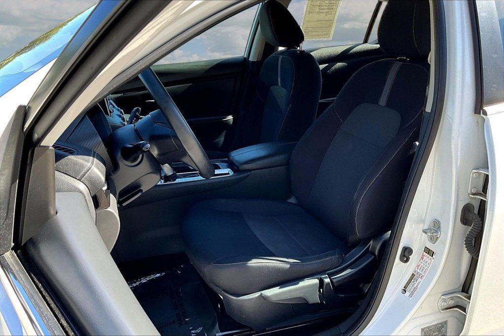 Used 2025 Nissan Sentra SV FWD image 23