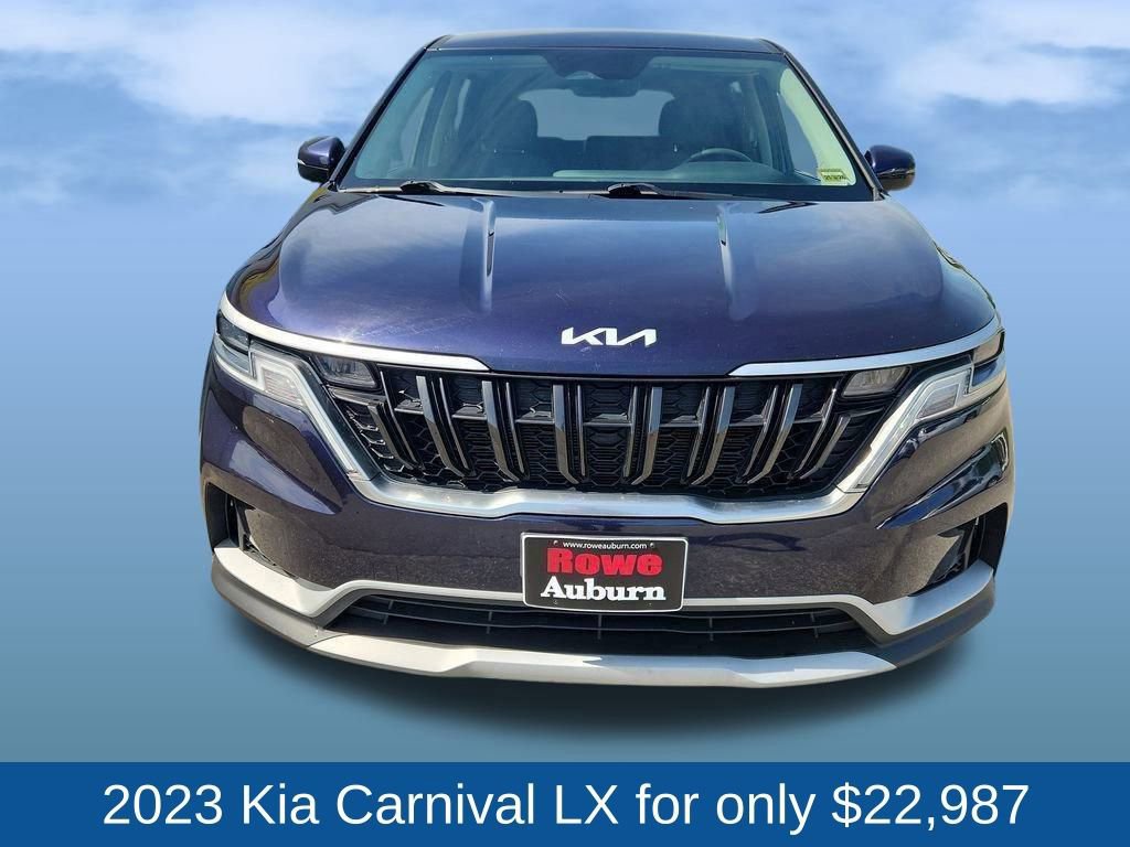 Used 2023 Kia Carnival LX image 8