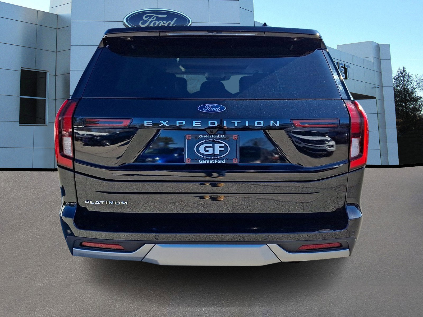 Certified 2025 Ford Expedition Platinum image 3