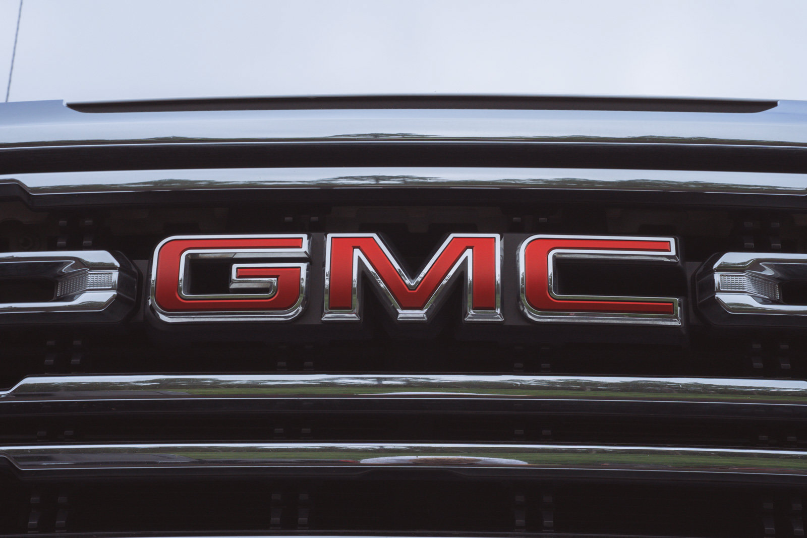 Used 2020 GMC Sierra 1500 SLT w/ SLT Premium Plus Package AWD/4WD image 11