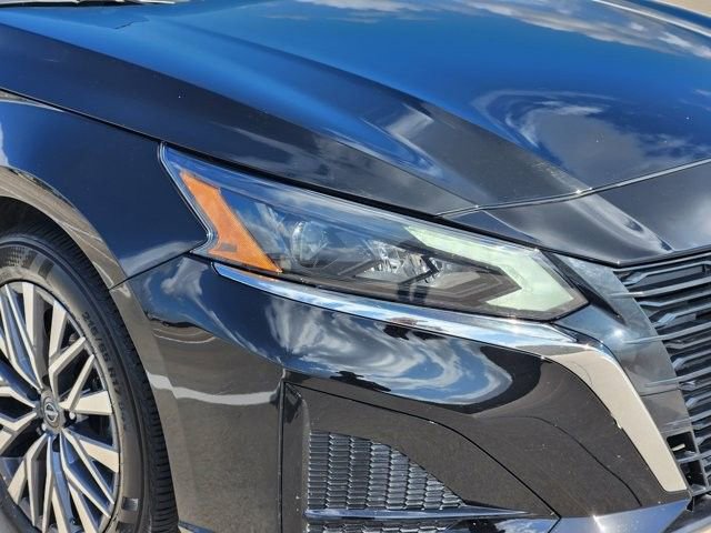 Used 2025 Nissan Altima 2.5 SV FWD image 9
