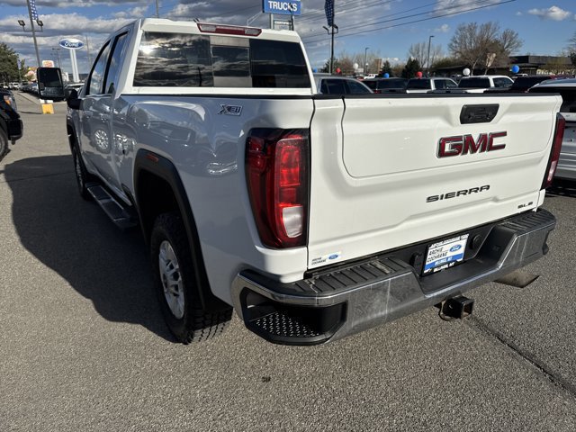 Used 2022 GMC Sierra 2500 SLE w/ SLE Convenience Package AWD/4WD image 4