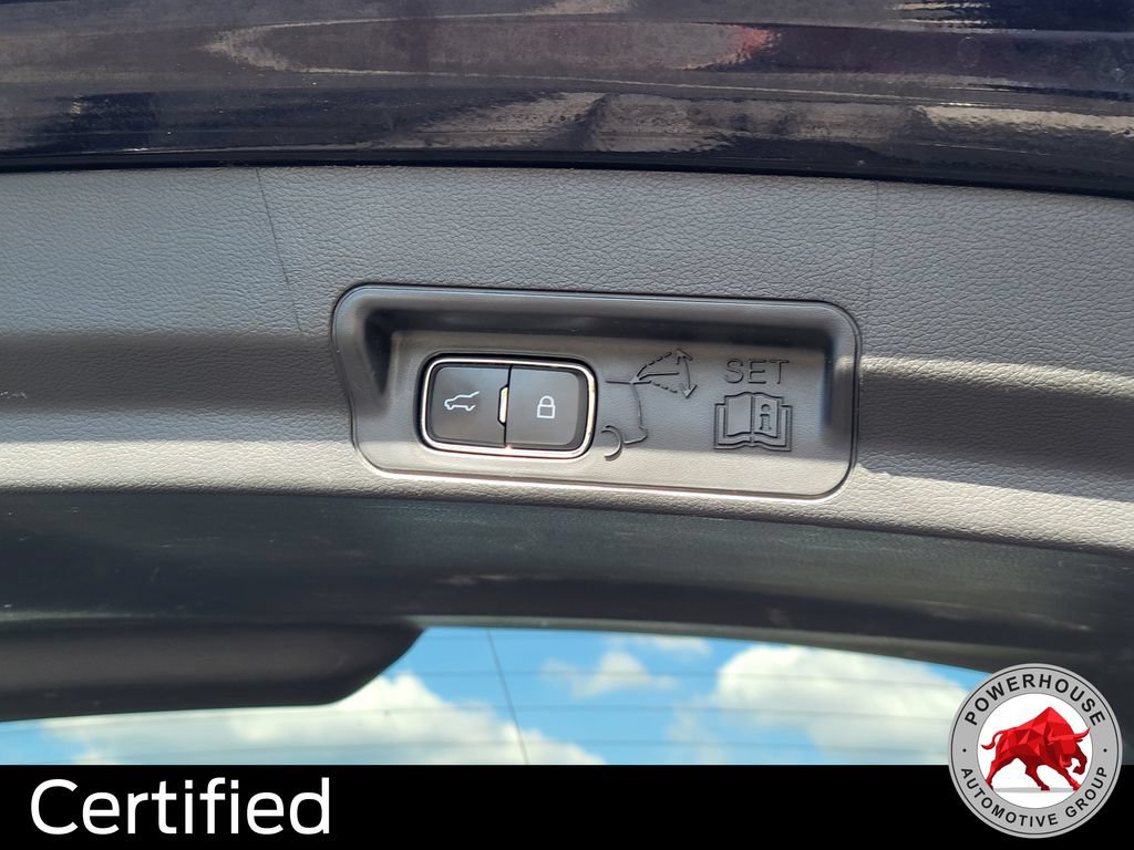 Certified 2024 Ford Explorer XLT w/ Equipment Group 202A RWD image 15
