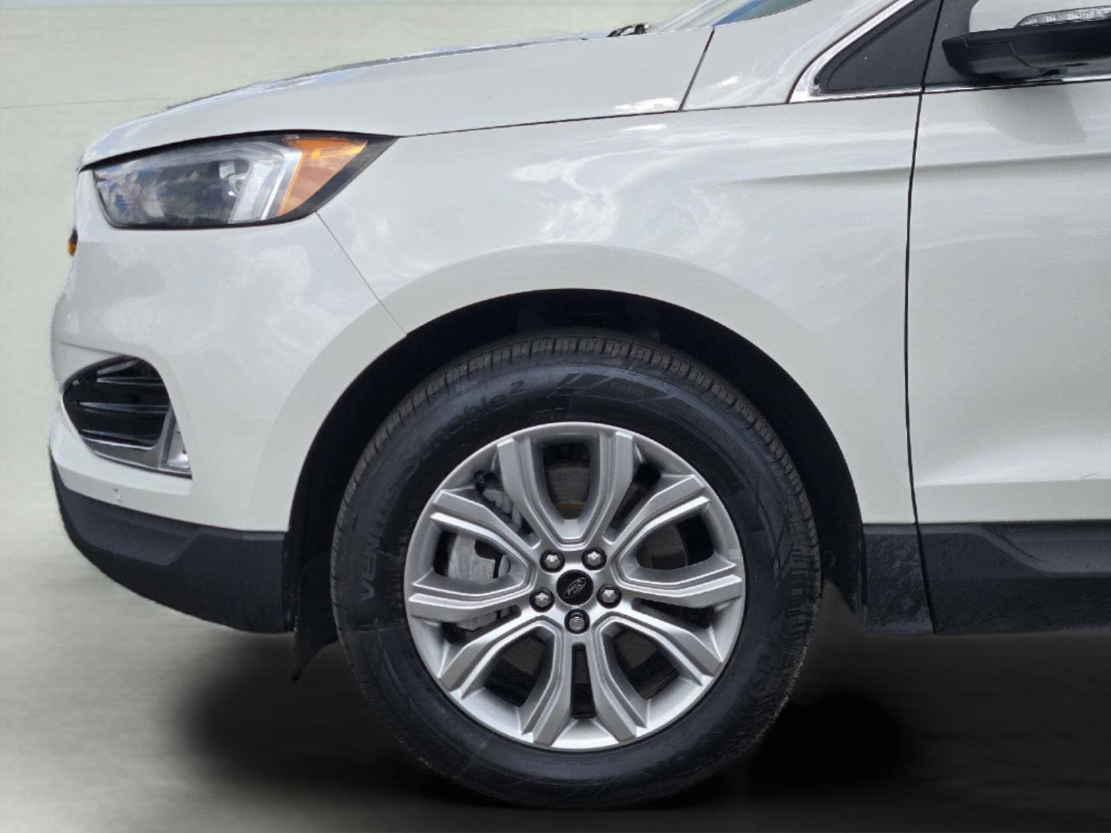 Certified 2023 Ford Edge Titanium AWD/4WD image 9