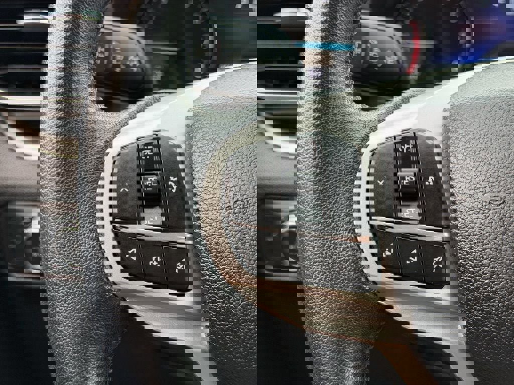 Certified 2022 Ford Explorer XLT w/ Equipment Group 202A image 31