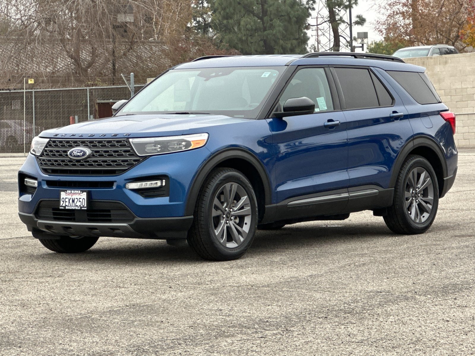 Certified 2022 Ford Explorer XLT w/ Equipment Group 202A image 9