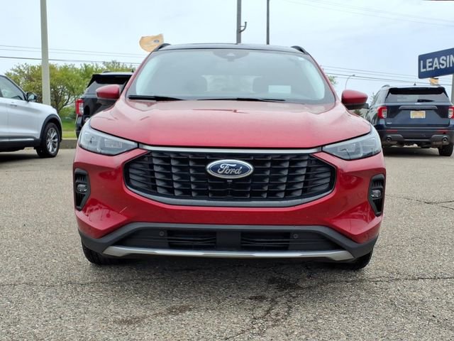 Certified 2024 Ford Escape Platinum w/ Premium Technology Package AWD/4WD image 2