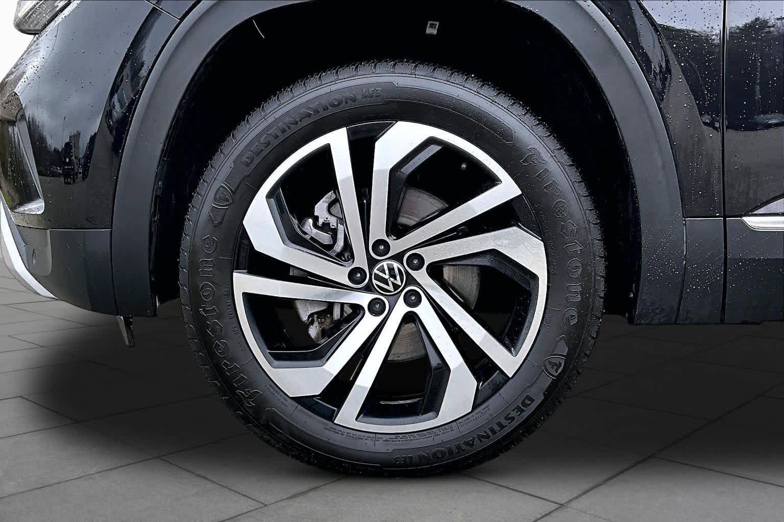 Used 2023 Volkswagen Atlas SEL AWD/4WD image 11