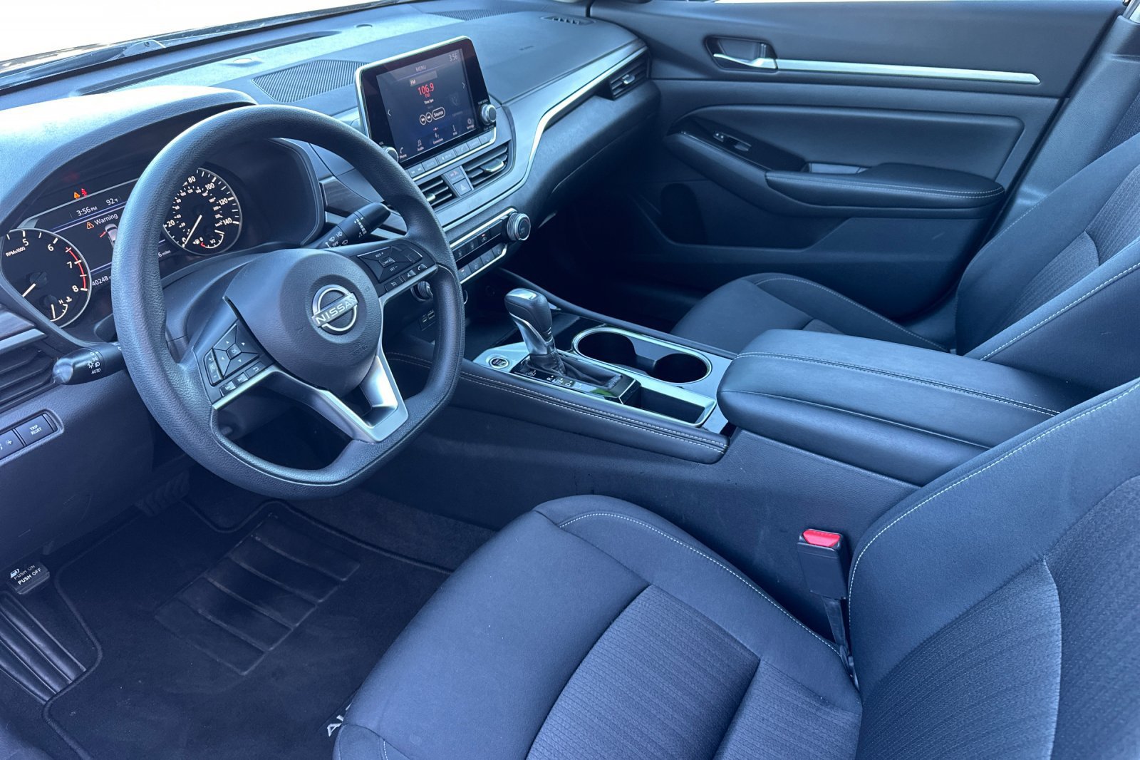 Used 2023 Nissan Altima 2.5 SV FWD image 13