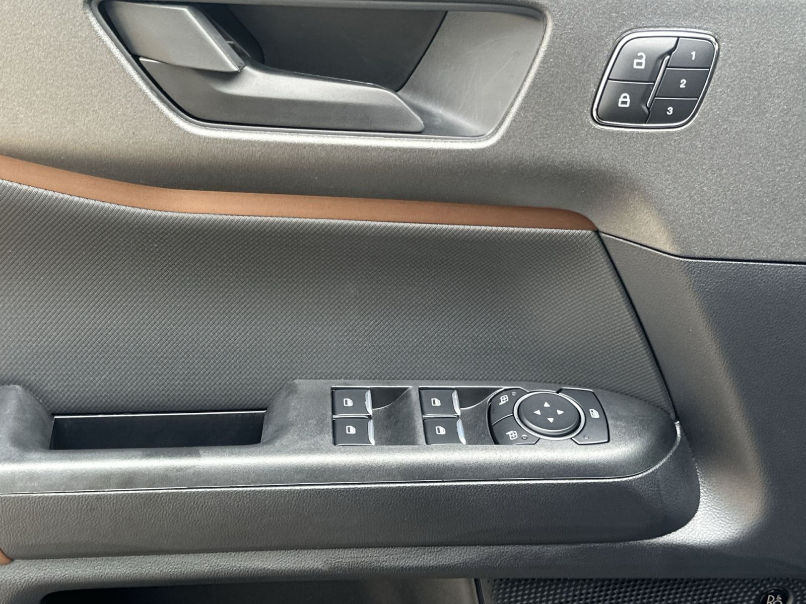 Certified 2025 Ford Bronco Sport Outer Banks w/ Outer Banks Tech Package+ AWD/4WD image 23