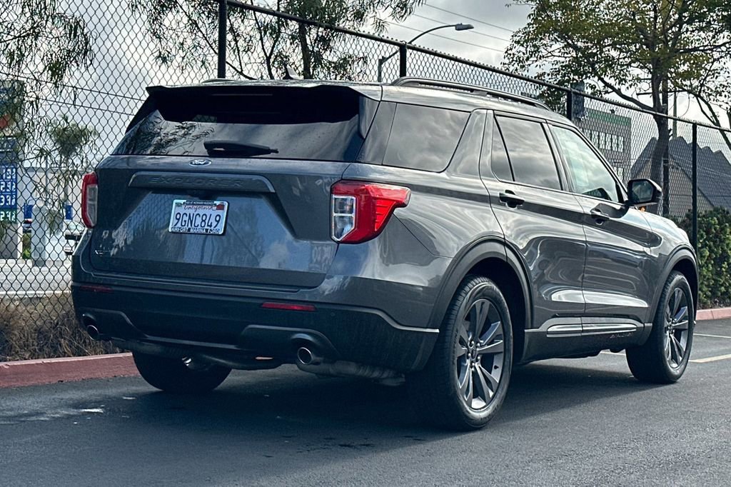 Certified 2023 Ford Explorer XLT w/ Equipment Group 202A image 4