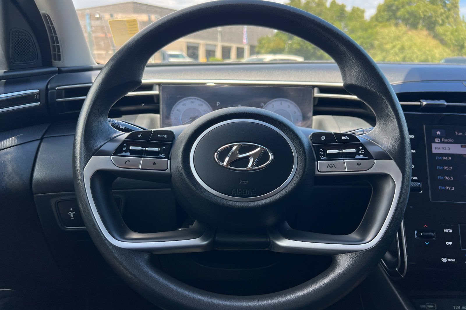 Used 2024 Hyundai Tucson SEL FWD image 25