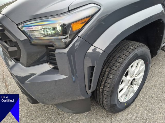 Used 2024 Toyota Tacoma SR5 AWD/4WD image 9