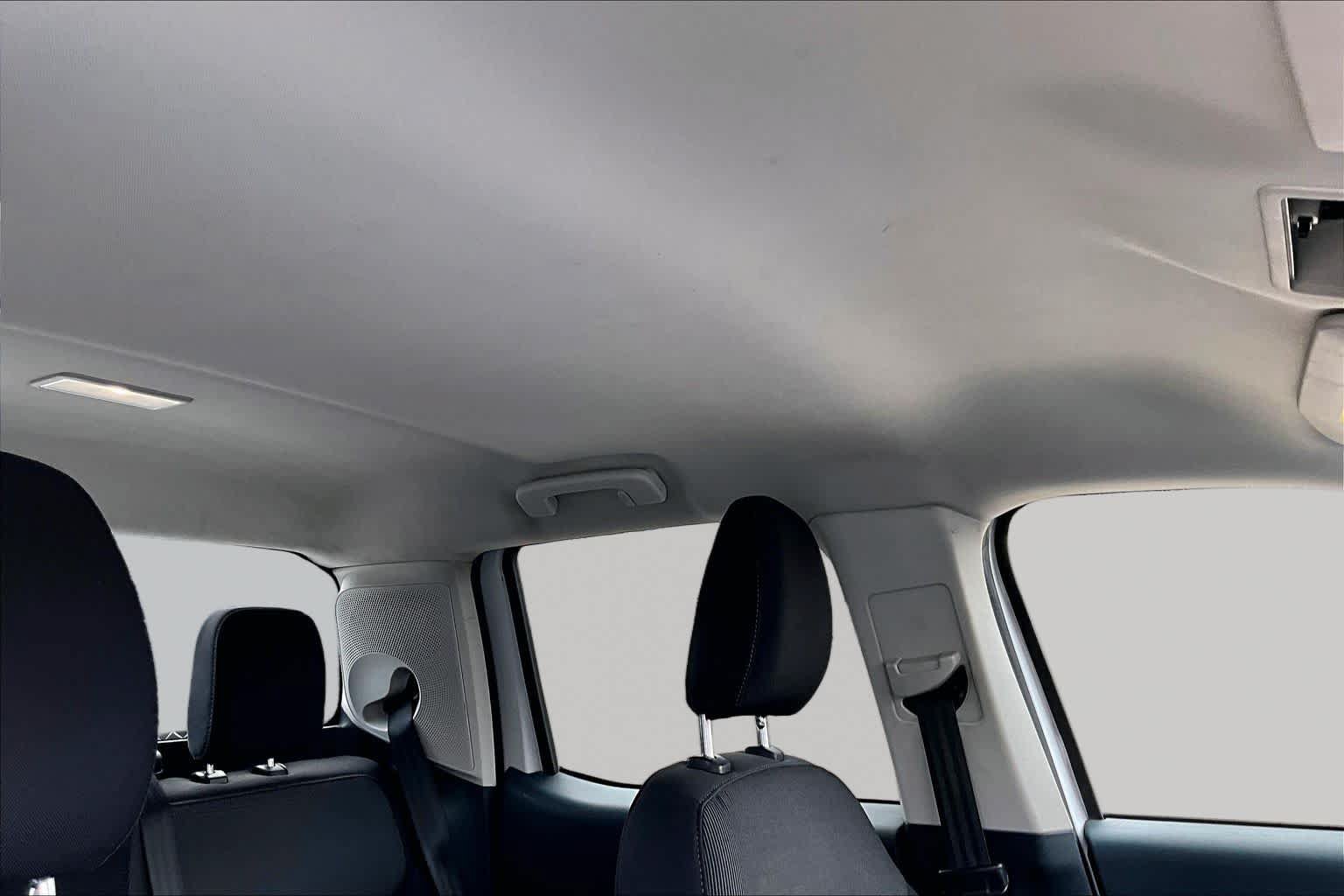 Certified 2022 Ford Maverick XL FWD image 14