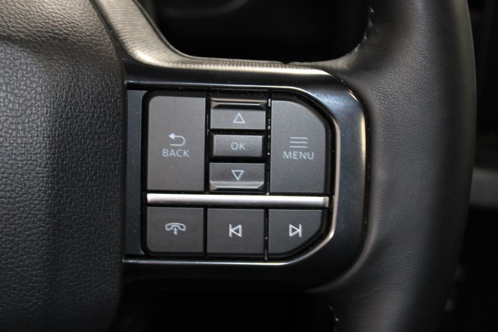 Certified 2025 Ford F350 Platinum image 40