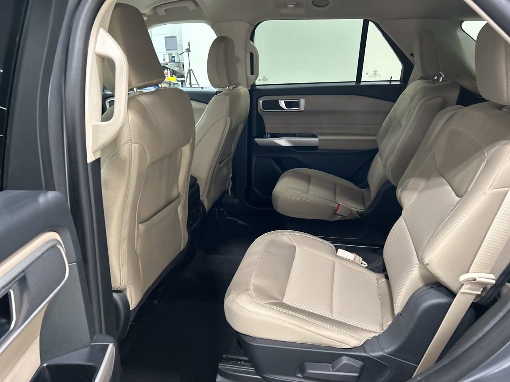 Certified 2024 Ford Explorer XLT w/ Class IV Trailer Tow Package image 26