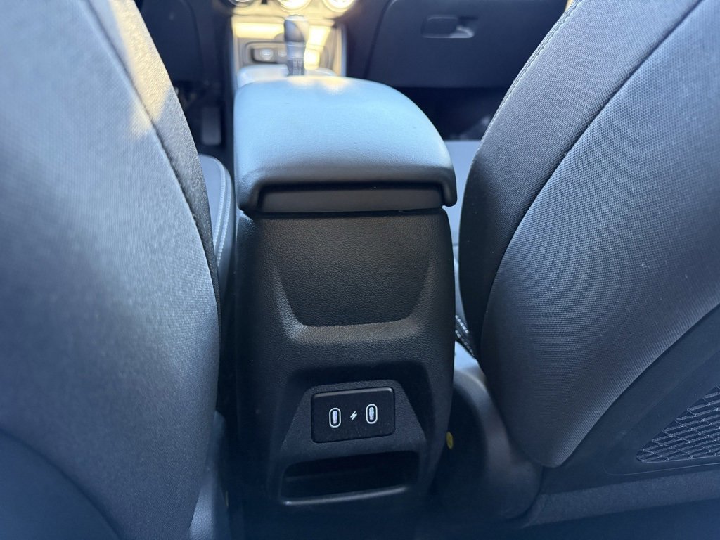 Used 2025 Hyundai Venue SEL image 26