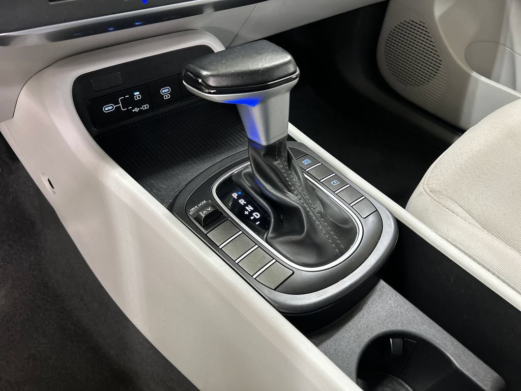 Used 2024 Hyundai Kona SEL FWD image 30