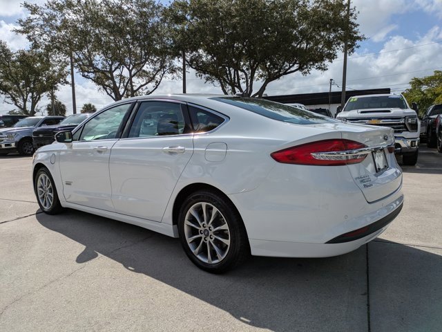 Certified 2018 Ford Fusion Energi SE image 2
