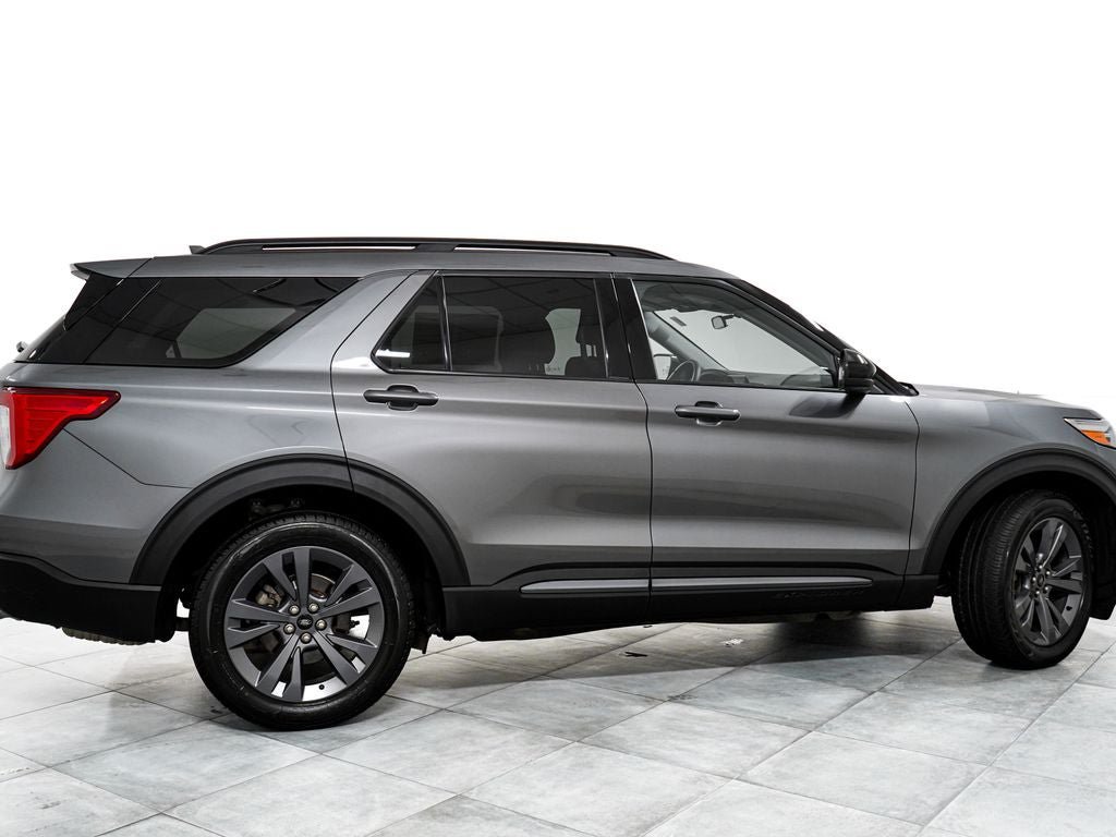 Certified 2023 Ford Explorer XLT w/ Equipment Group 202A AWD/4WD image 7