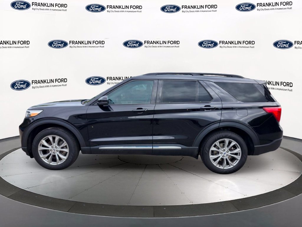 Certified 2024 Ford Explorer XLT w/ Equipment Group 202A AWD/4WD image 2