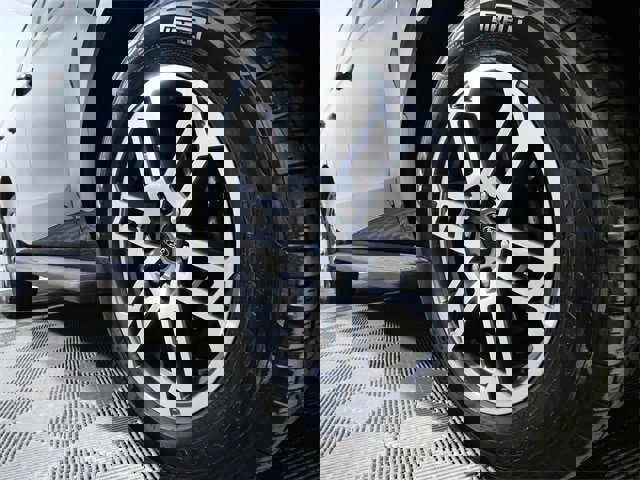 Certified 2025 Ford Expedition Active image 7