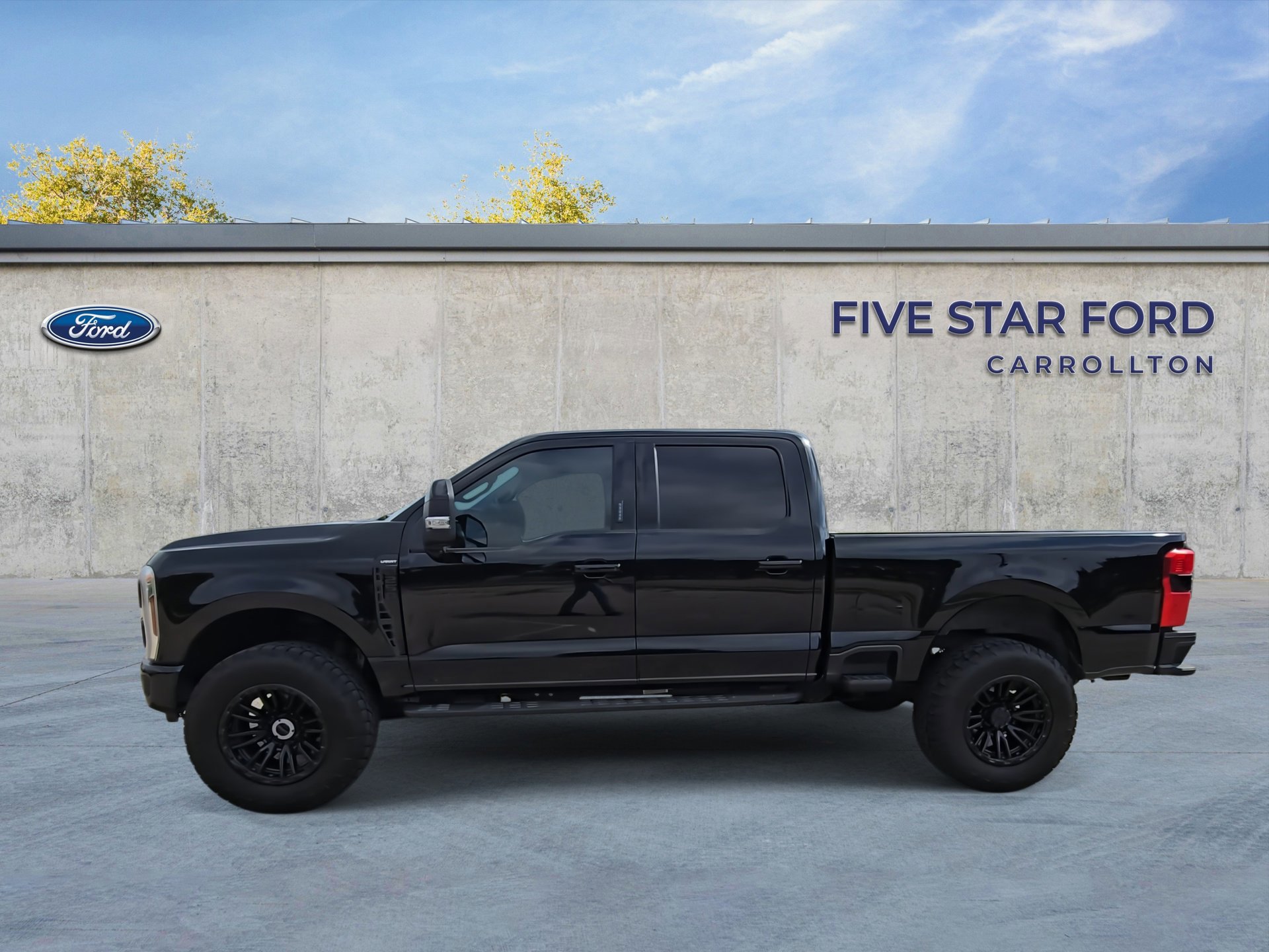 Certified 2024 Ford F250 Lariat w/ Lariat Ultimate Package AWD/4WD image 2