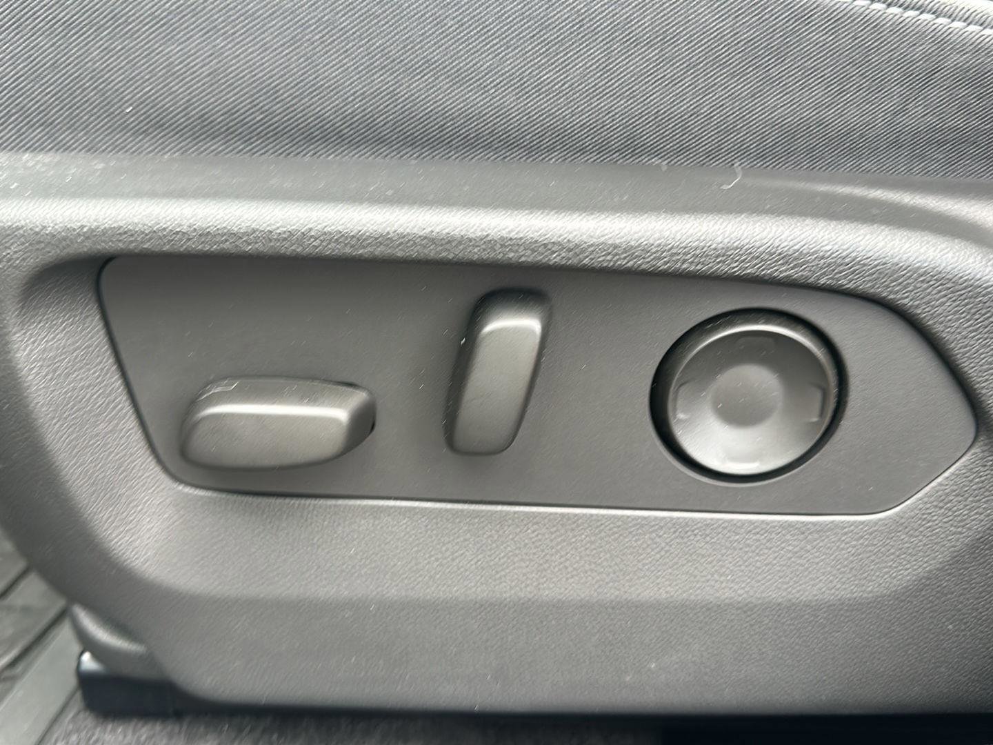 Used 2024 Buick Envision Sport Touring image 13