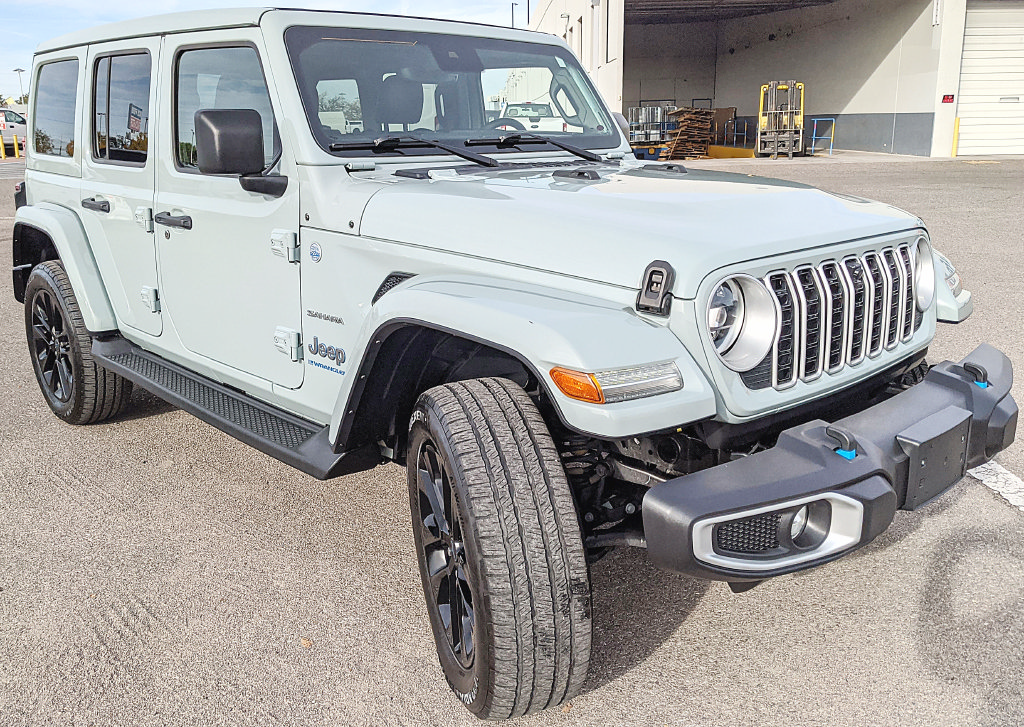 Used 2024 Jeep Wrangler Unlimited Sahara w/ Technology Group