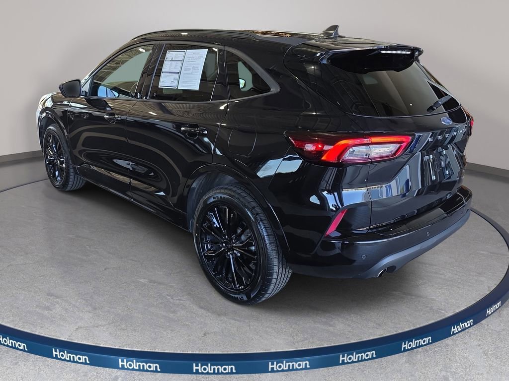 Certified 2023 Ford Escape ST-Line Elite AWD/4WD image 3