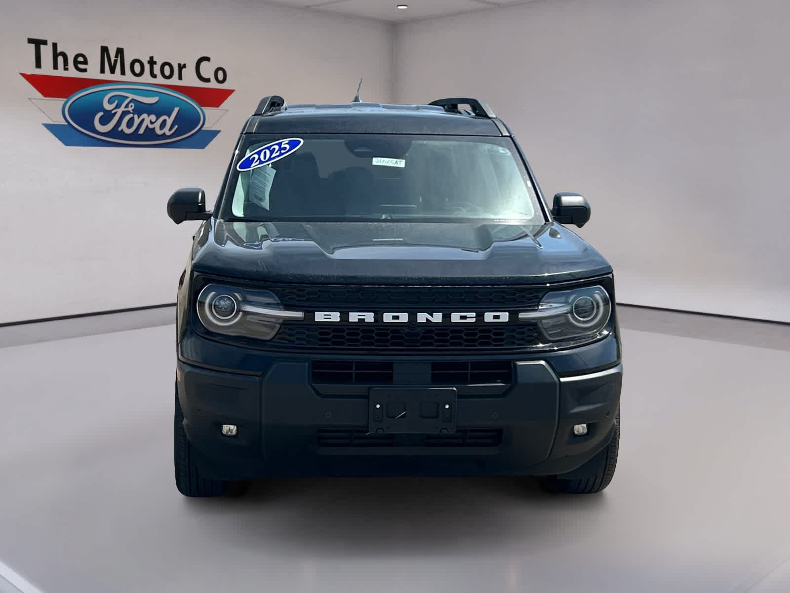 Certified 2025 Ford Bronco Sport Outer Banks w/ Outer Banks Tech Package+ AWD/4WD image 2