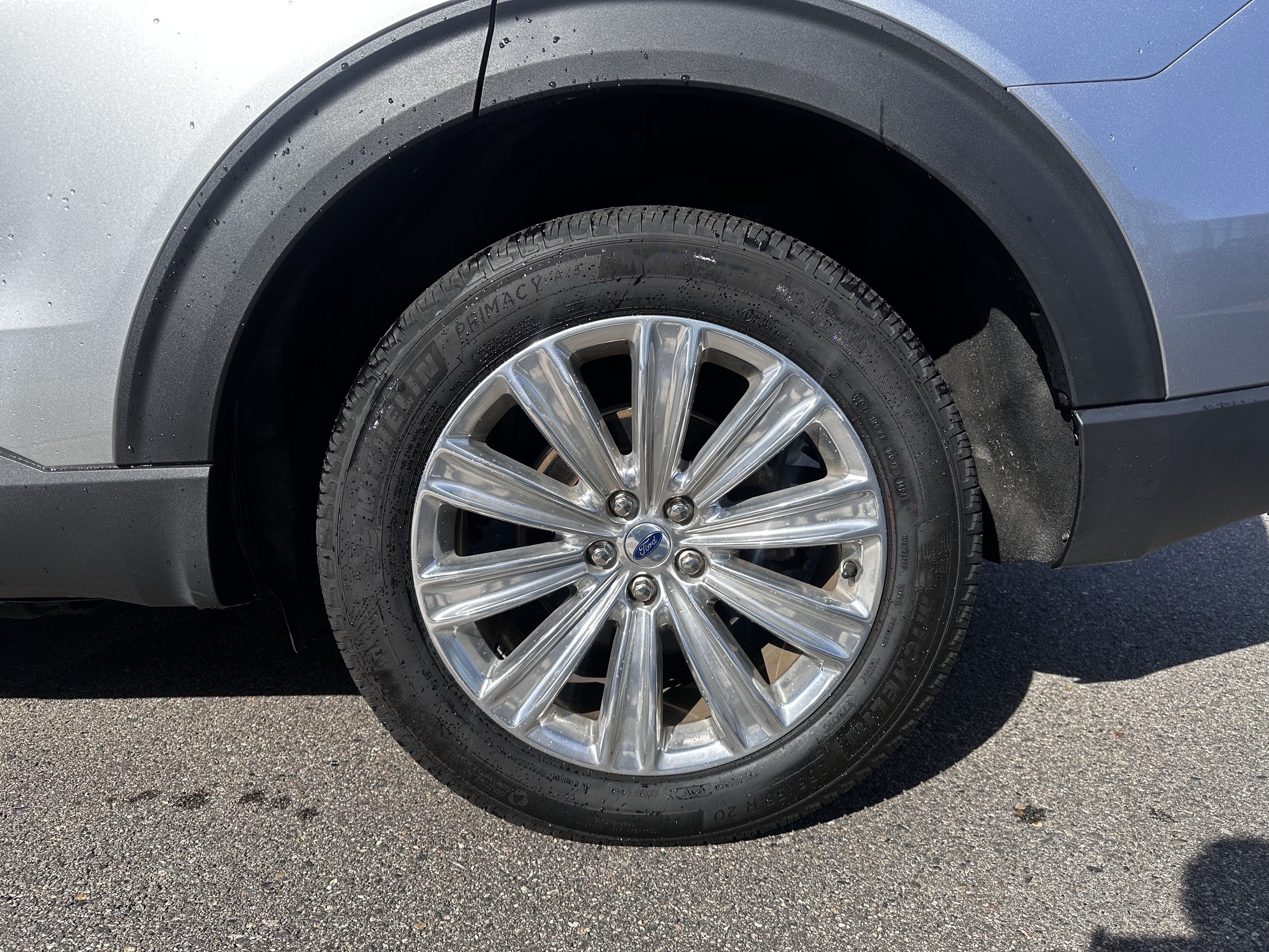 Certified 2024 Ford Explorer Limited w/ Limited Technology Package AWD/4WD image 9