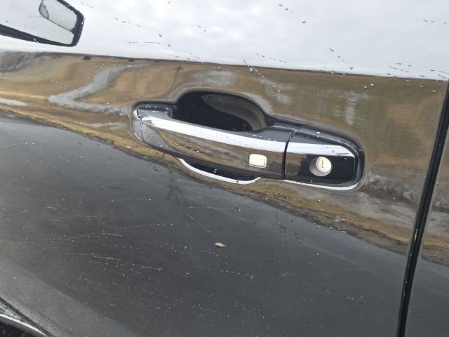 Used 2020 Chevrolet Silverado 1500 LT Trail Boss image 17