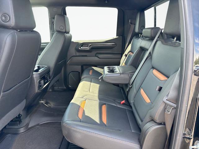 Used 2024 GMC Sierra 1500 AT4 w/ Technology Package AWD/4WD image 18