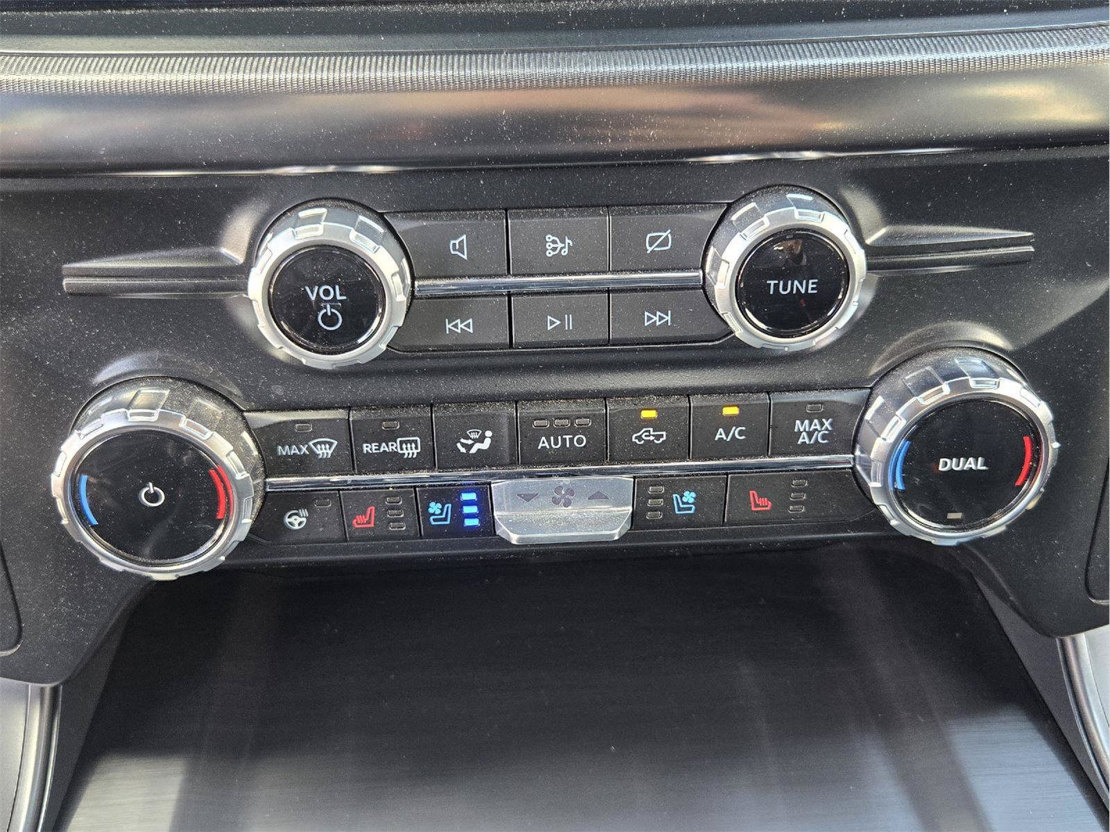 Certified 2024 Ford F150 Lariat w/ FX4 Off-Road Package AWD/4WD image 18