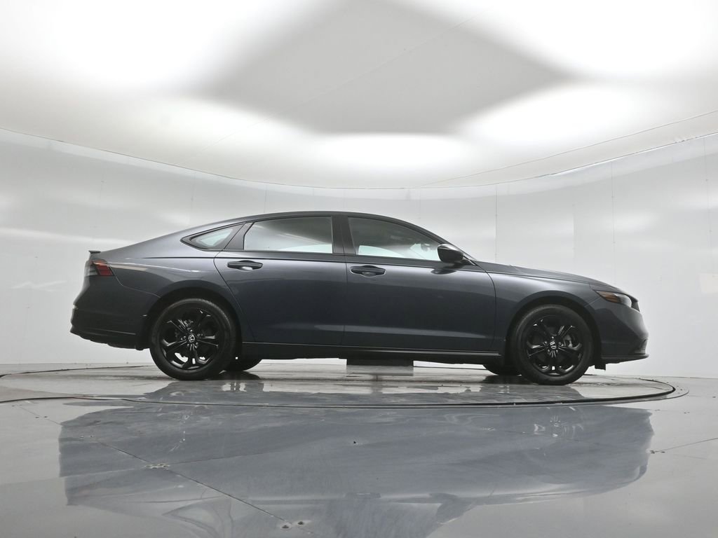 Used 2025 Honda Accord SE image 40