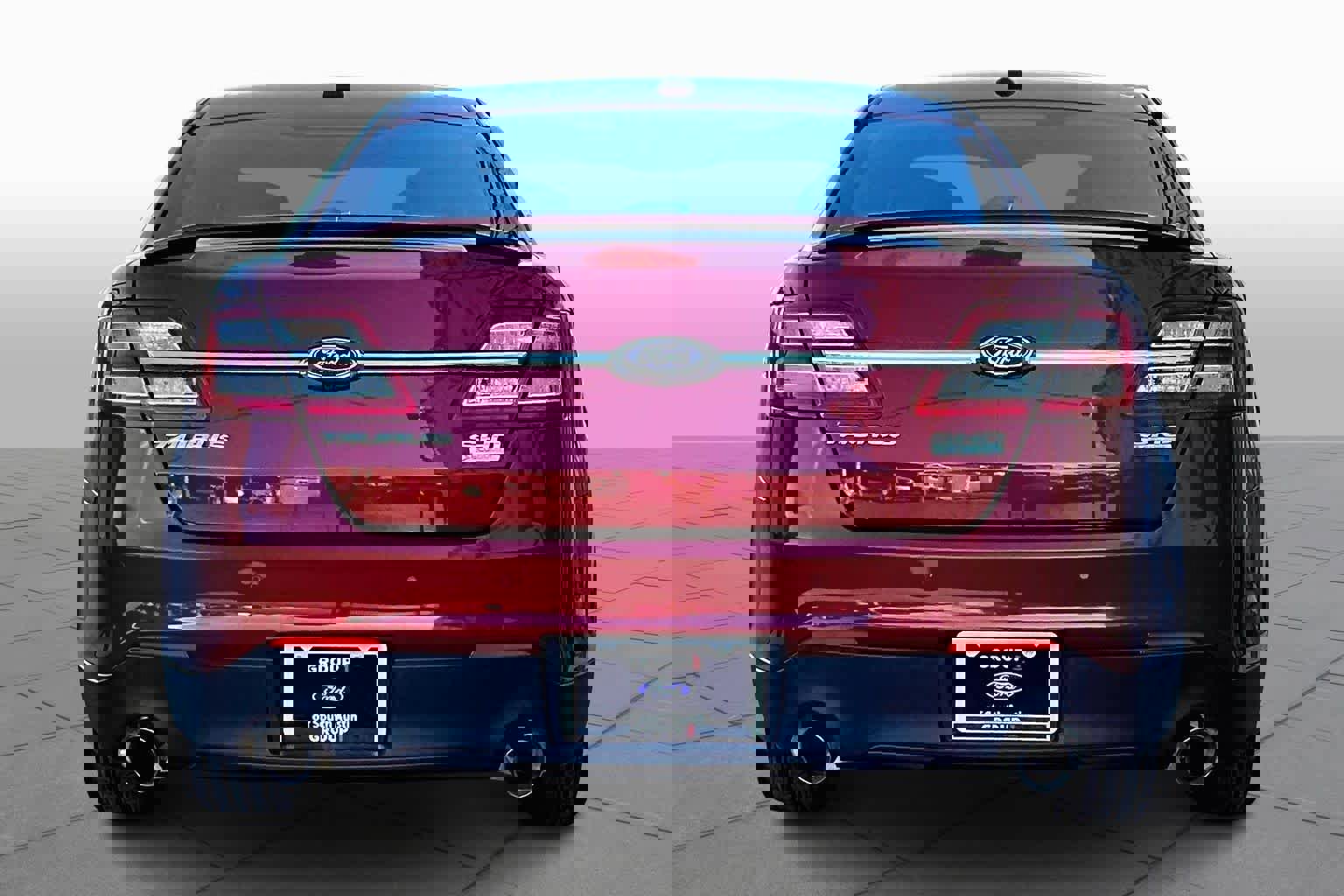 Certified 2017 Ford Taurus SHO image 2